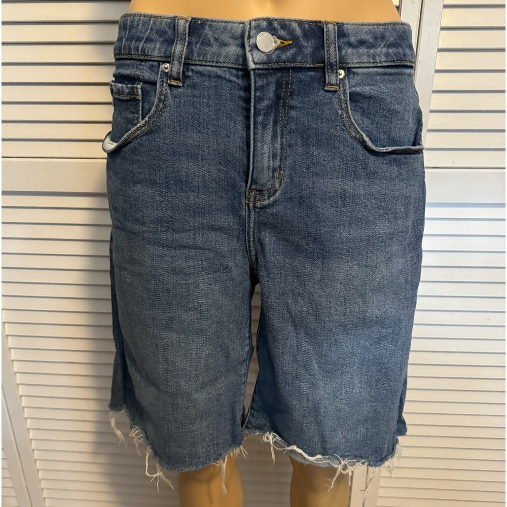 Cool For Luv of Denim size 4 high rise Bermuda denim jeans shorts women NWOT
